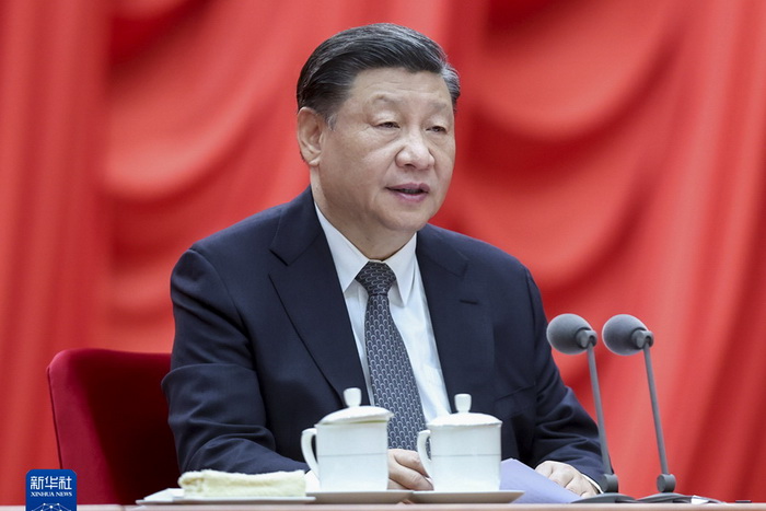 4月3日，学习贯彻习近平新时代中国特色社会主义思想主题教育工作会议在北京召开。中共中央总书记、国家主席、中央军委主席习近平出席会议并发表重要讲话。新华社记者 鞠鹏 摄.jpg