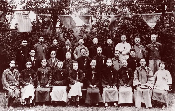 1924年5月，国民党中央上海执行部部分成员合影.webp.jpg