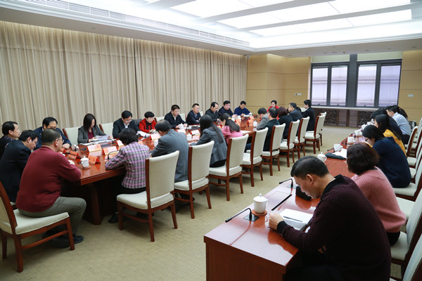 市委统战部召开“三严三实”专题民主生活会情况通报会.jpg