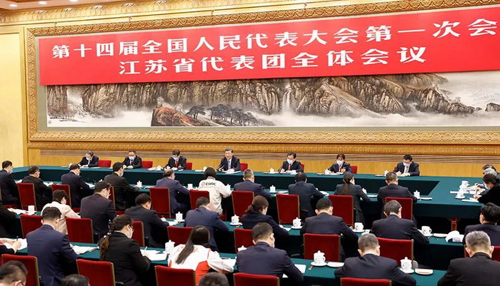 3月5日，中共中央总书记、国家主席、中央军委主席习近平参加他所在的十四届全国人大一次会议江苏代表团审议。新华社记者 黄敬文 摄.jpg