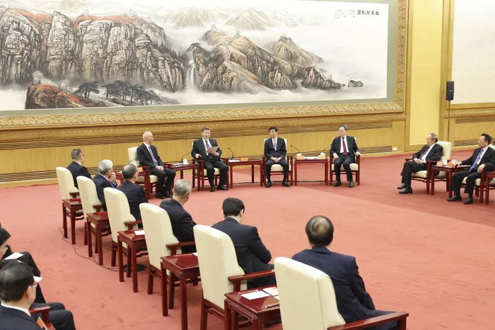 2月7日，习近平、王沪宁、蔡奇、丁薛祥等在北京人民大会堂同党外人士欢聚一堂，共迎佳节。.jpg