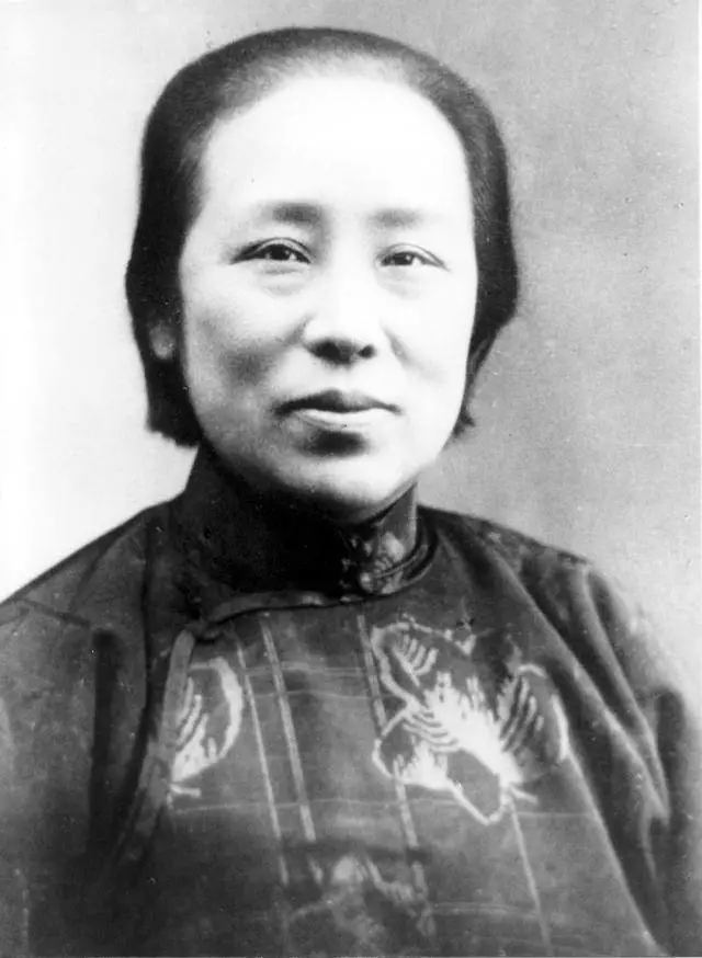 何香凝生于1878年06月，广东南海人，国民党左派领袖廖仲恺夫人.webp.jpg