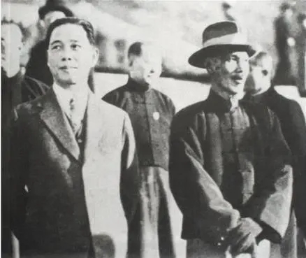 汪精卫（左）、蒋介石（右）.webp.jpg