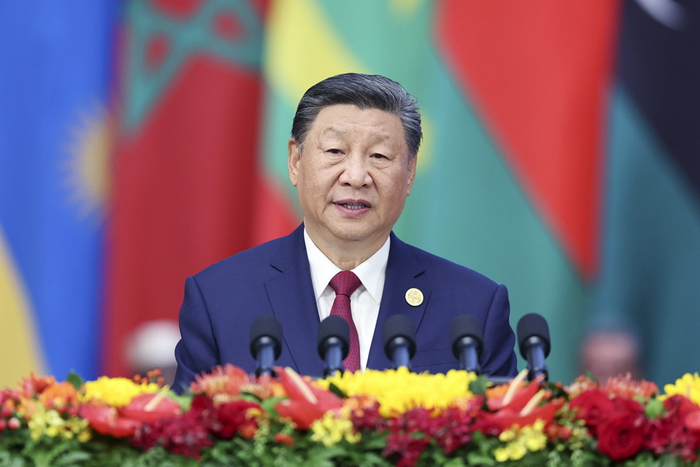 9月5日上午，国家主席习近平在北京人民大会堂出席中非合作论坛北京峰会开幕式并发表题为《携手推进现代化，共筑命运共同体》的主旨讲话。新华社记者 姚大伟 摄.jpg