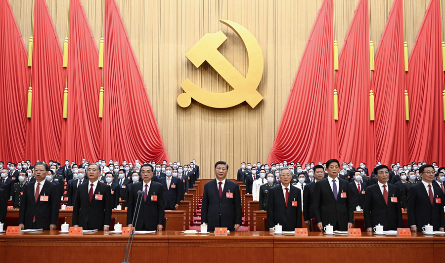 10月16日，中国共产党第二十次全国代表大会在北京人民大会堂开幕。这是习近平、李克强、栗战书、汪洋、王沪宁、赵乐际、韩正、胡锦涛在主席台上。新华社记者 李学仁 摄.jpg