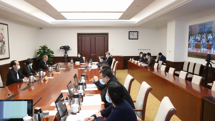 市委统战部理论中心组学习新修订统战工作条例.jpg