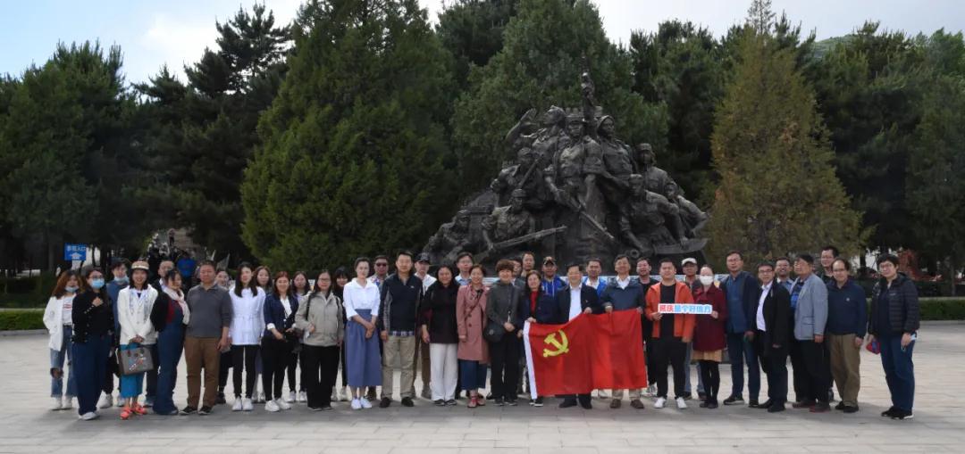 参观平北抗日战争纪念馆.jpg