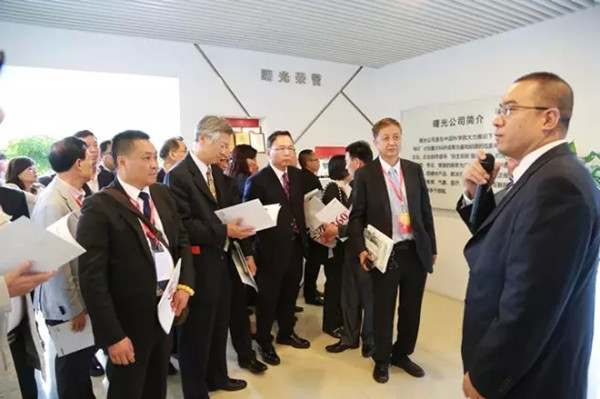 参观曙光公司.jpg