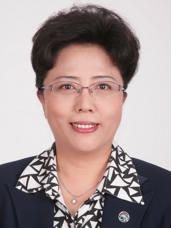 杨艺文.jpg
