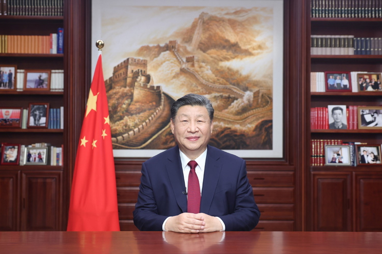 新年前夕，国家主席习近平通过中央广播电视总台和互联网，发表二〇二四年新年贺词。 新华社记者 鞠鹏 摄.jpg