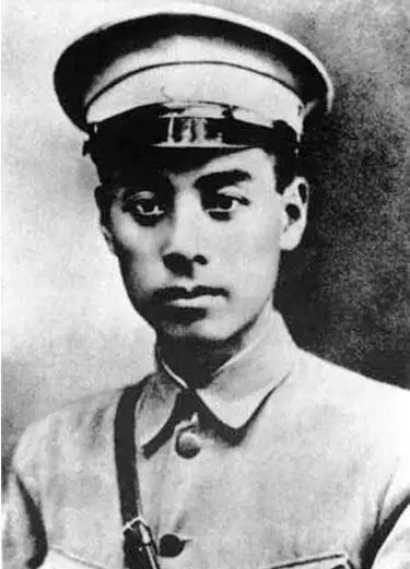 图｜周恩来担任黄埔军校政治部主任.webp.jpg