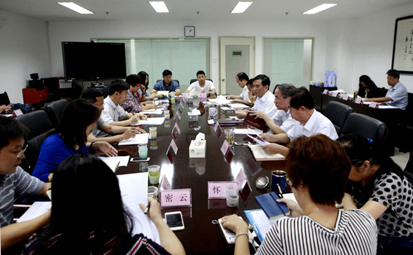 市侨办召开侨务工作座谈会.jpg