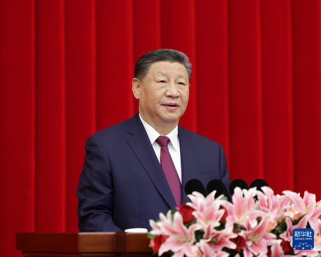 　12月31日，全国政协在北京举行新年茶话会。中共中央总书记、国家主席、中央军委主席习近平在茶话会上发表重要讲话。新华社记者 鞠鹏 摄.png