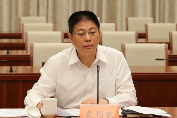 本市宗教界学习全国宗教工作会议精神.jpg