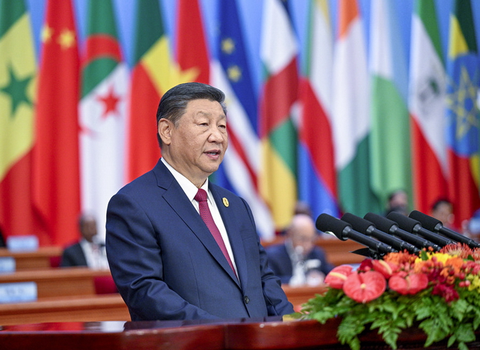 　9月5日上午，国家主席习近平在北京人民大会堂出席中非合作论坛北京峰会开幕式并发表题为《携手推进现代化，共筑命运共同体》的主旨讲话。新华社记者 李学仁 摄.jpg
