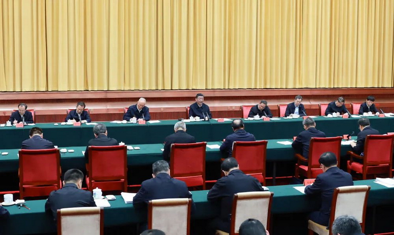 3月20日下午，中共中央总书记、国家主席、中央军委主席习近平在湖南省长沙市主持召开新时代推动中部地区崛起座谈会并发表重要讲话。新华社记者 王晔 摄.jpg