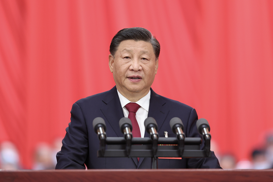 10月16日，中国共产党第二十次全国代表大会在北京人民大会堂开幕。习近平代表第十九届中央委员会向大会作报告。新华社记者 姚大伟 摄.jpg
