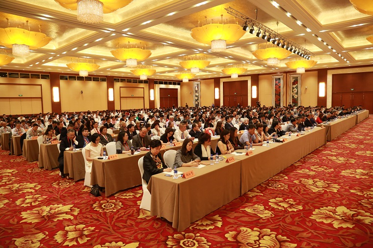 市长报告会1.JPG